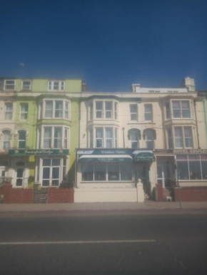 Отель Wallace Hotel  Блэкпул